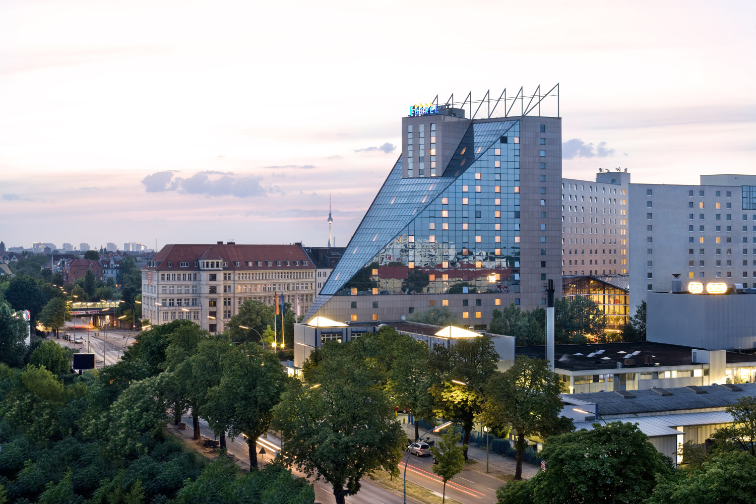 Estrel Berlin Aussenansicht